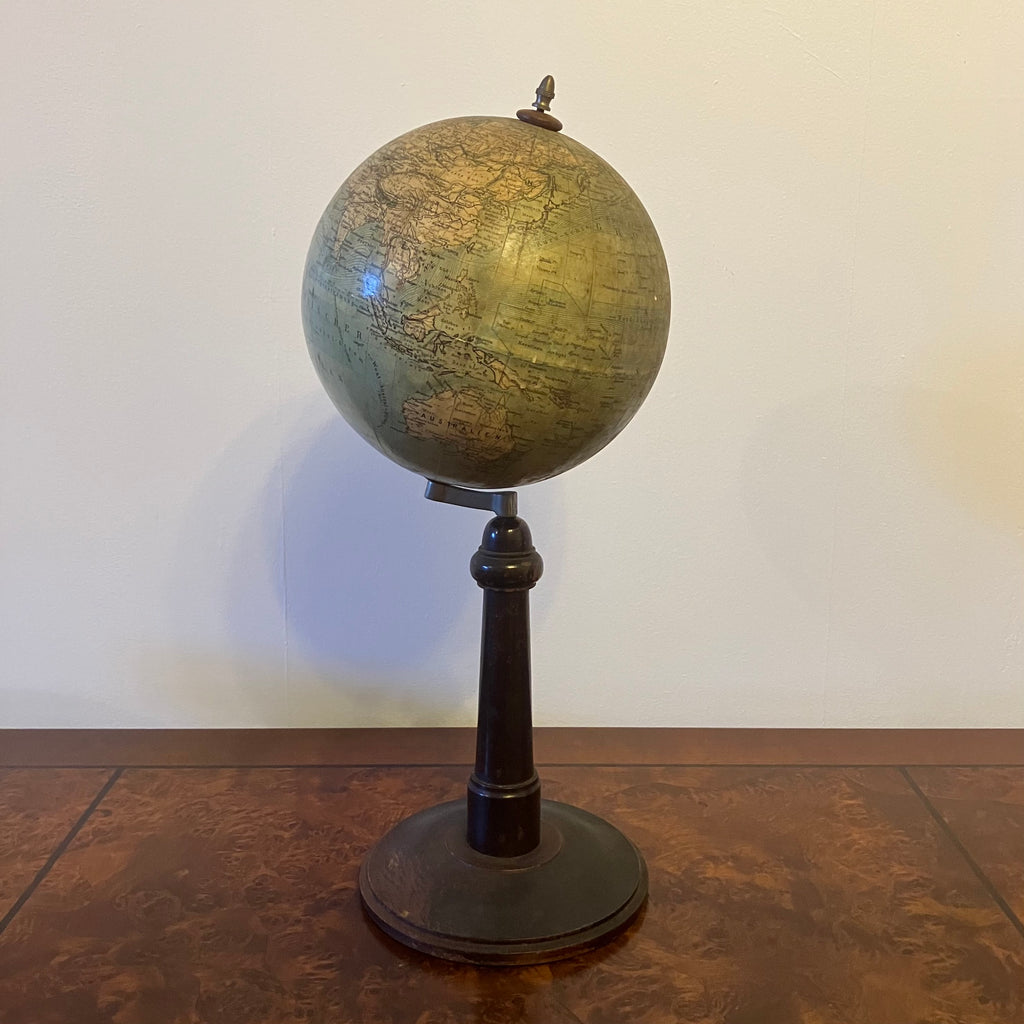Globe early 20 th century