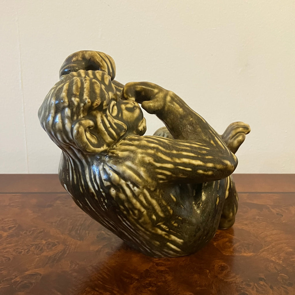 Monkey sculpture by Gunnar Nylund