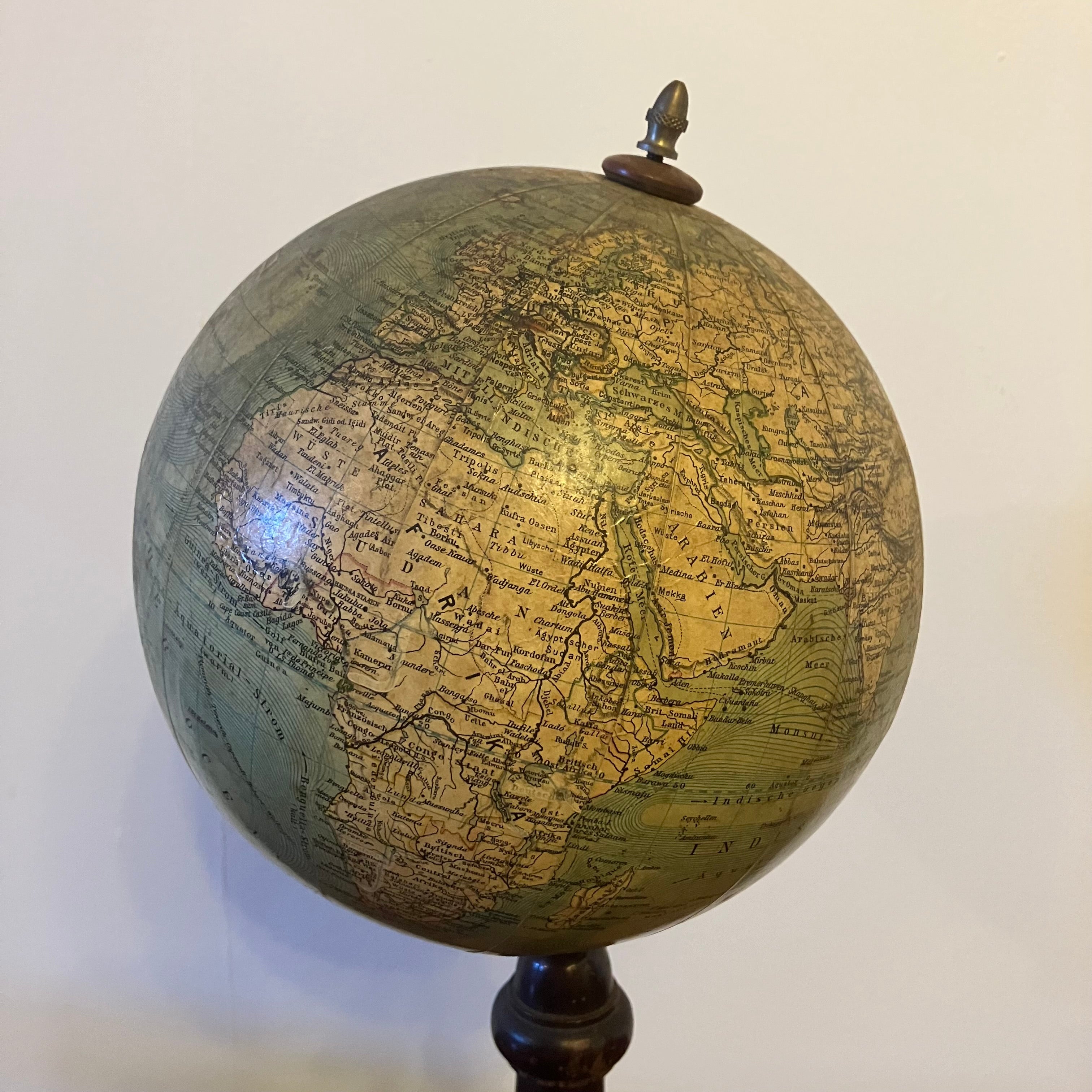 Globe early 20 th century