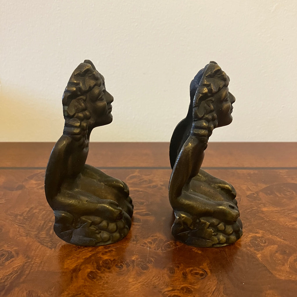 Decor elements i patinated metal