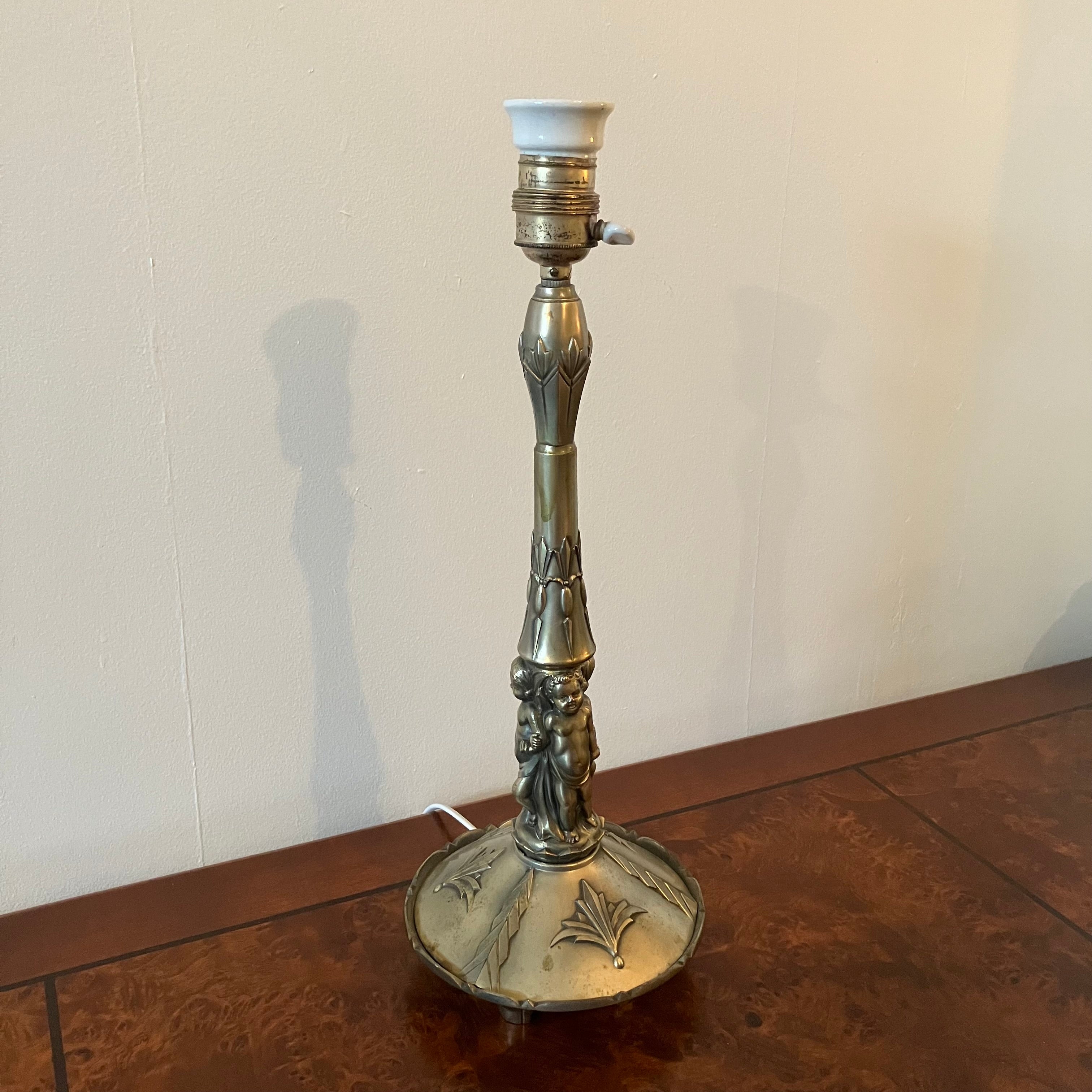 Sculptural table lamp