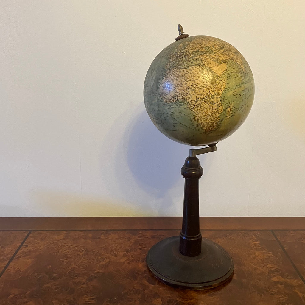 Globe early 20 th century