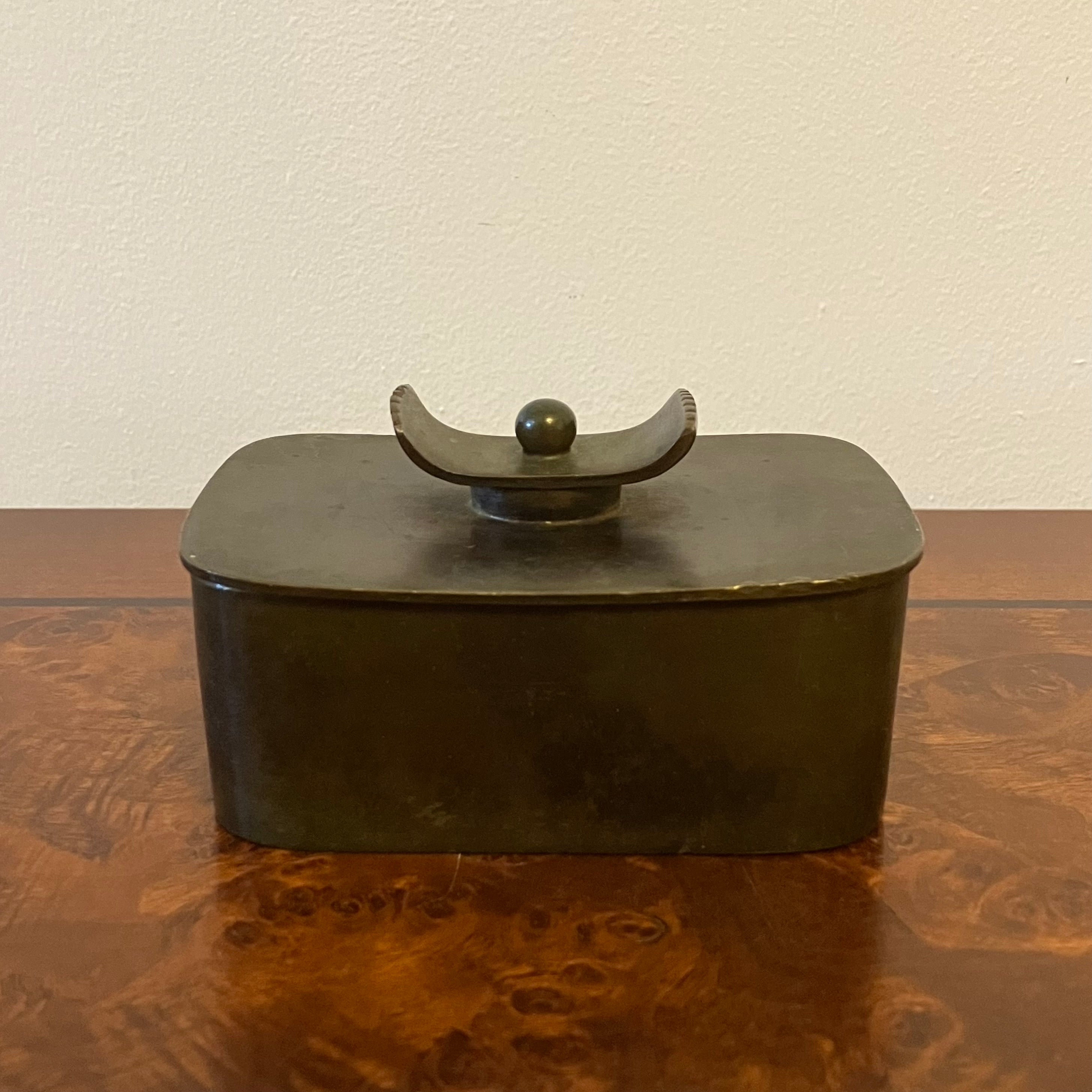Bronze box from GAB Brons