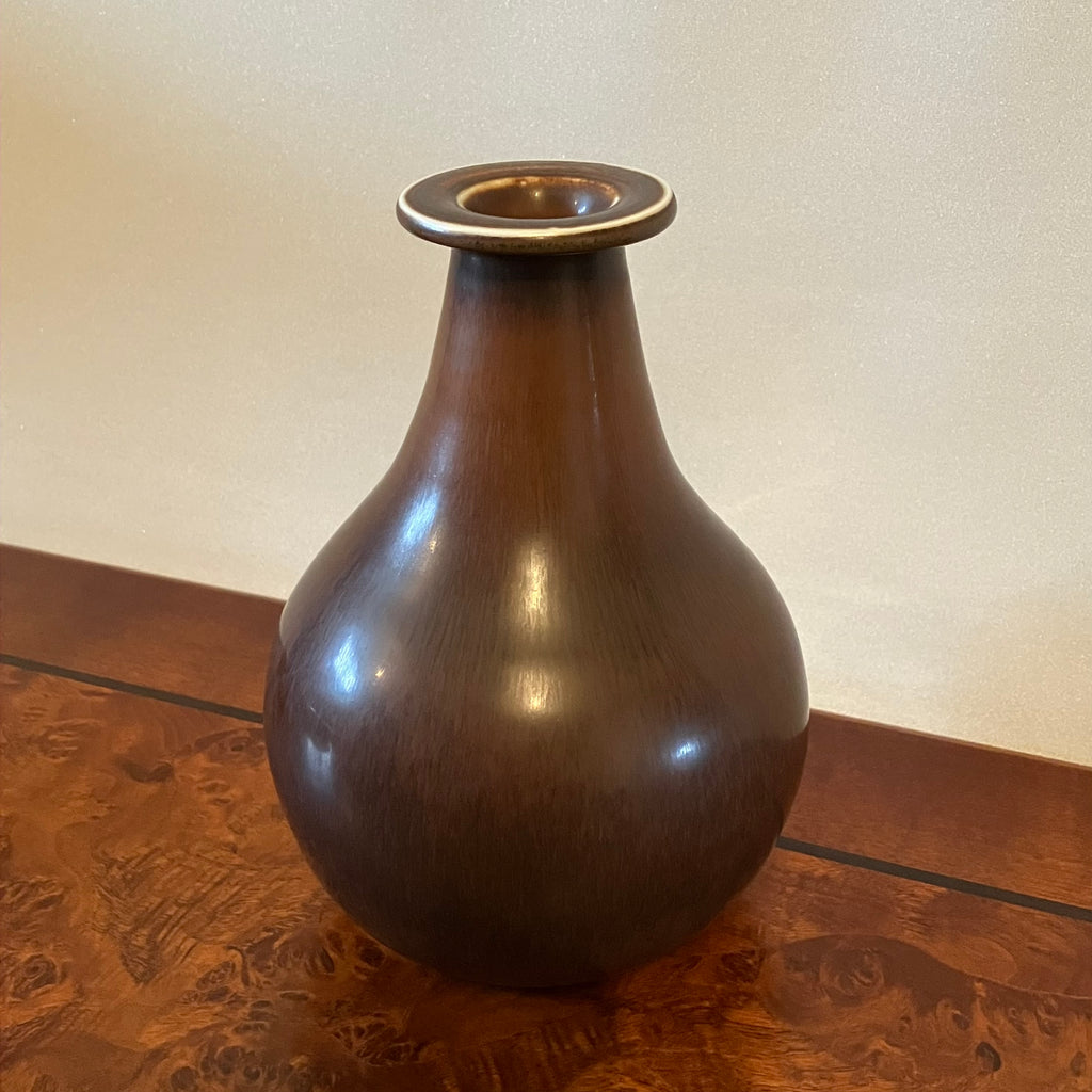 Stoneware vase by Gunnar Nylund